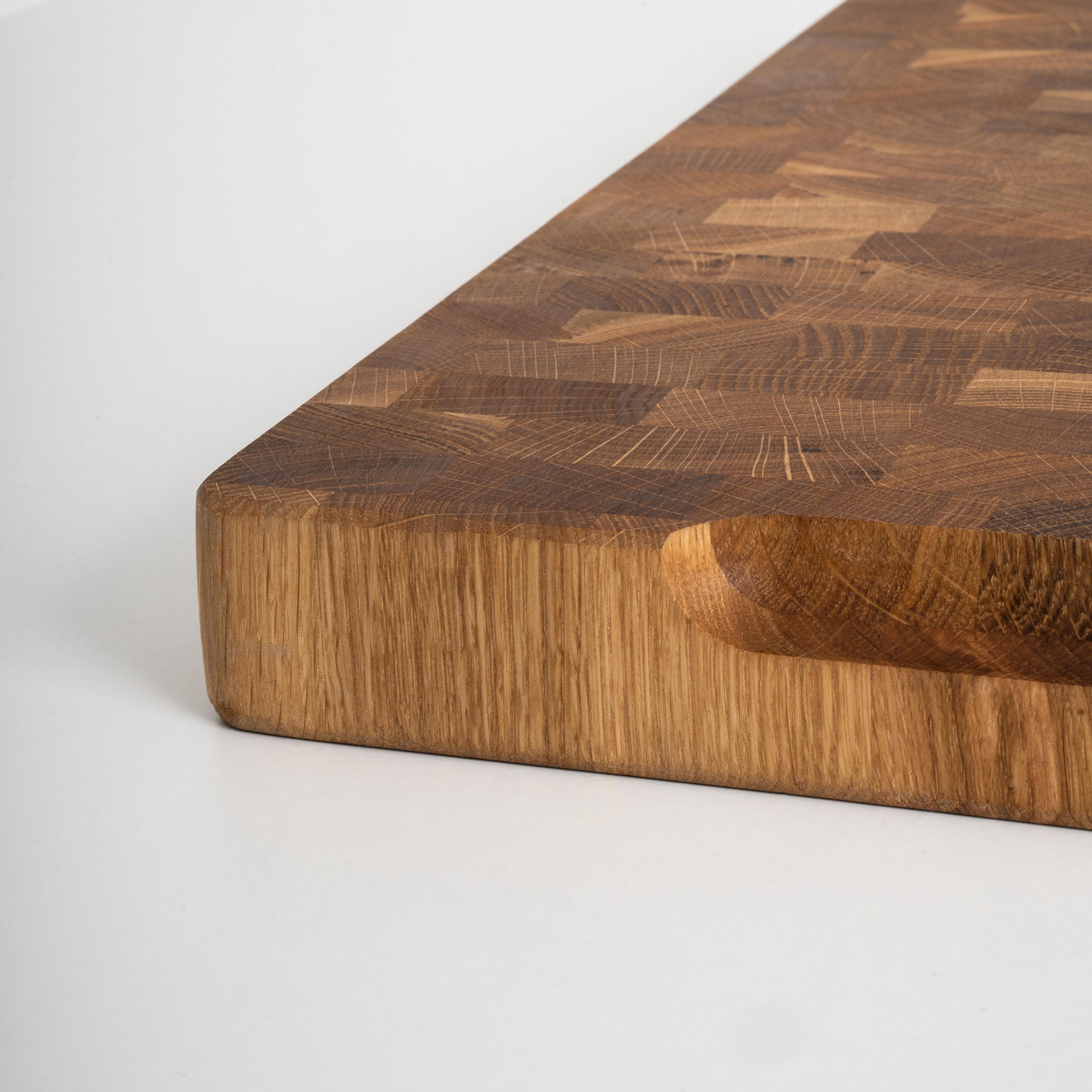 End-grain chopping block "August"